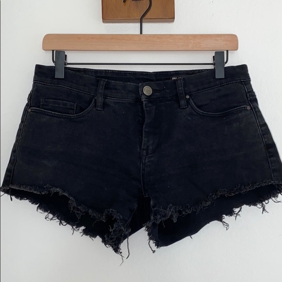Blank NYC Little Queenie Black Shorts - Picture 1 of 3